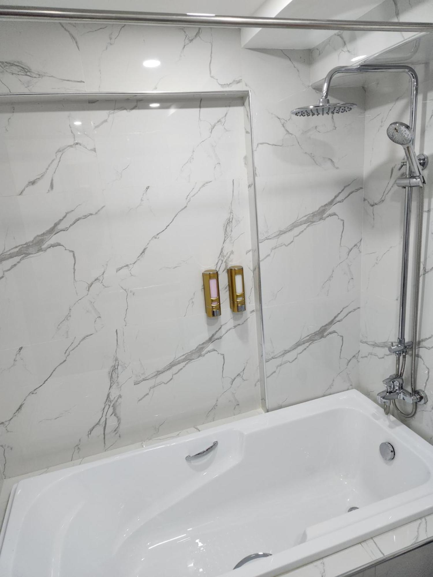 Condo Azur Suites B207 Near Airport, Netflix, Stylish, Cozy With Swimming Pool マクタン エクステリア 写真