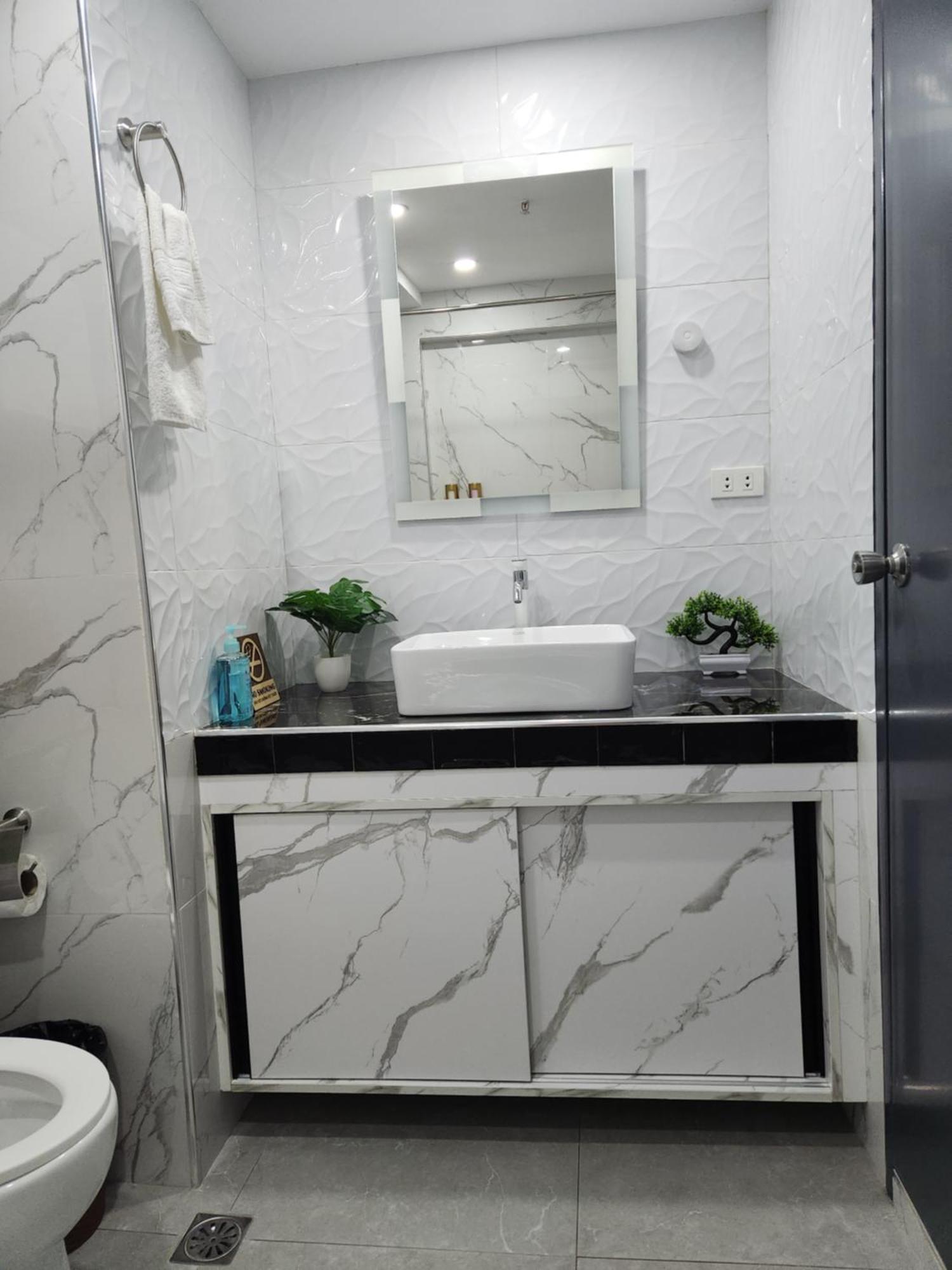 Condo Azur Suites B207 Near Airport, Netflix, Stylish, Cozy With Swimming Pool マクタン エクステリア 写真