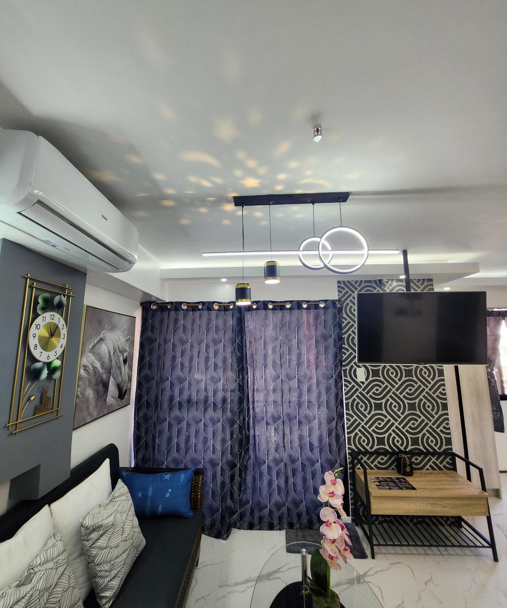 Condo Azur Suites B207 Near Airport, Netflix, Stylish, Cozy With Swimming Pool マクタン エクステリア 写真