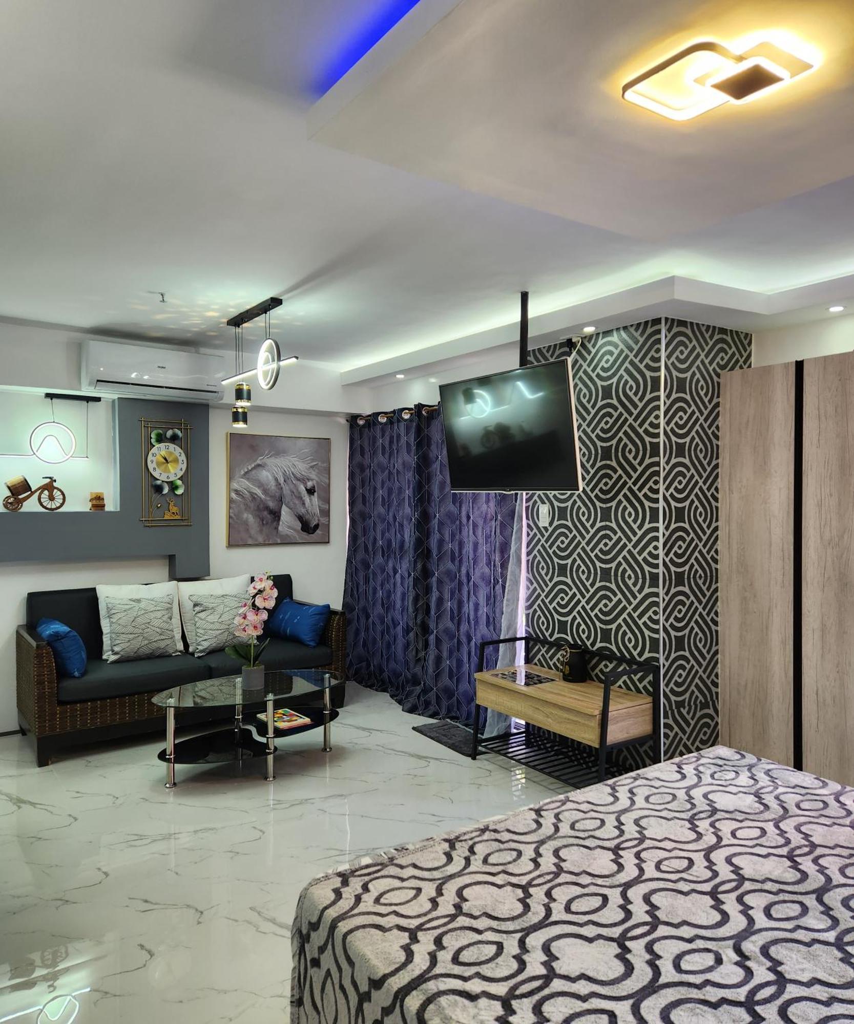 Condo Azur Suites B207 Near Airport, Netflix, Stylish, Cozy With Swimming Pool マクタン エクステリア 写真